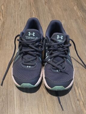 Under Armour Tennis Shoes- Like New